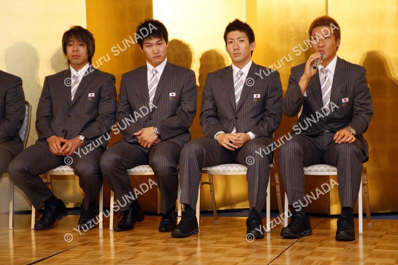 Track Men001p.jpg